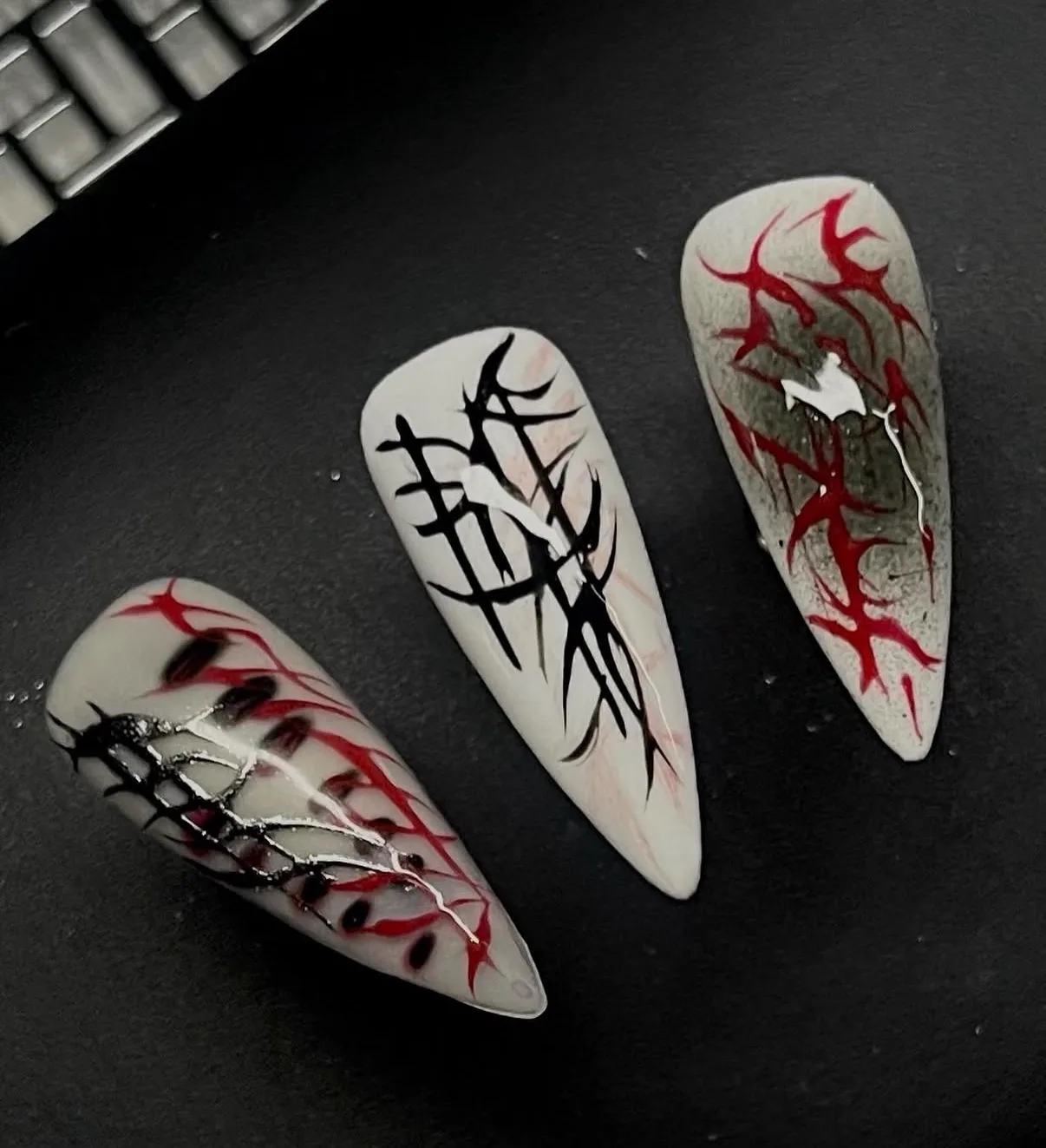 Thorn set